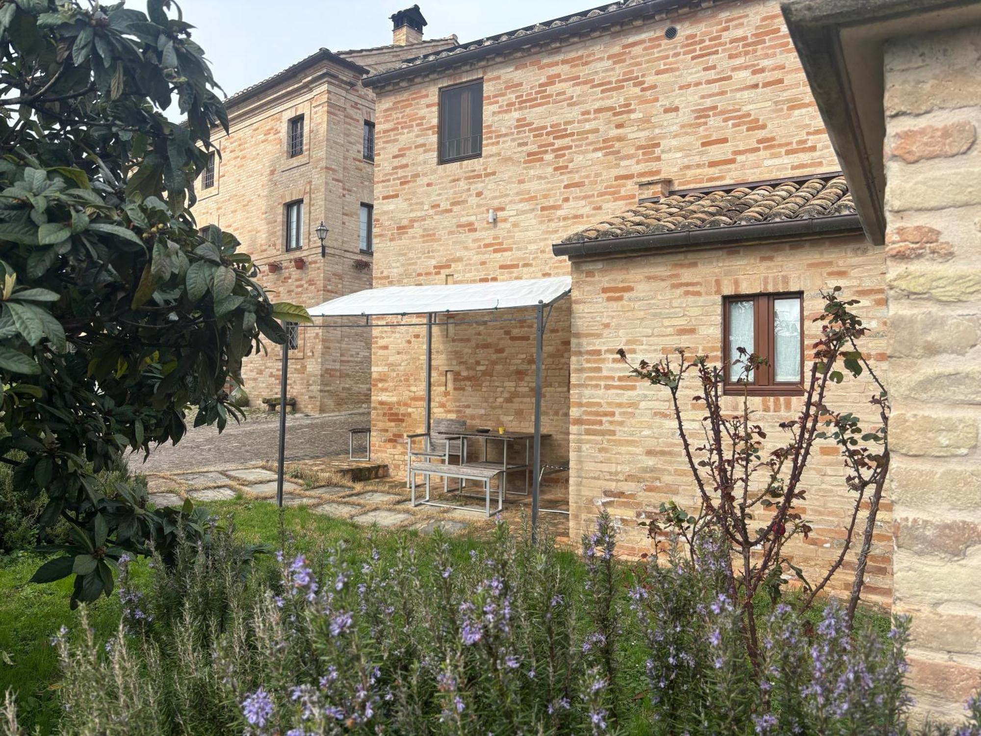 Montegiorgio I Sassi Di San Giuseppeゲストハウス エクステリア 写真