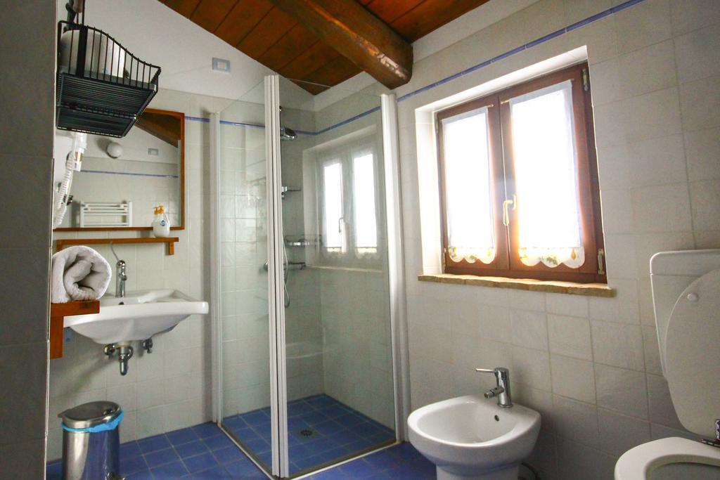 Montegiorgio I Sassi Di San Giuseppeゲストハウス 部屋 写真