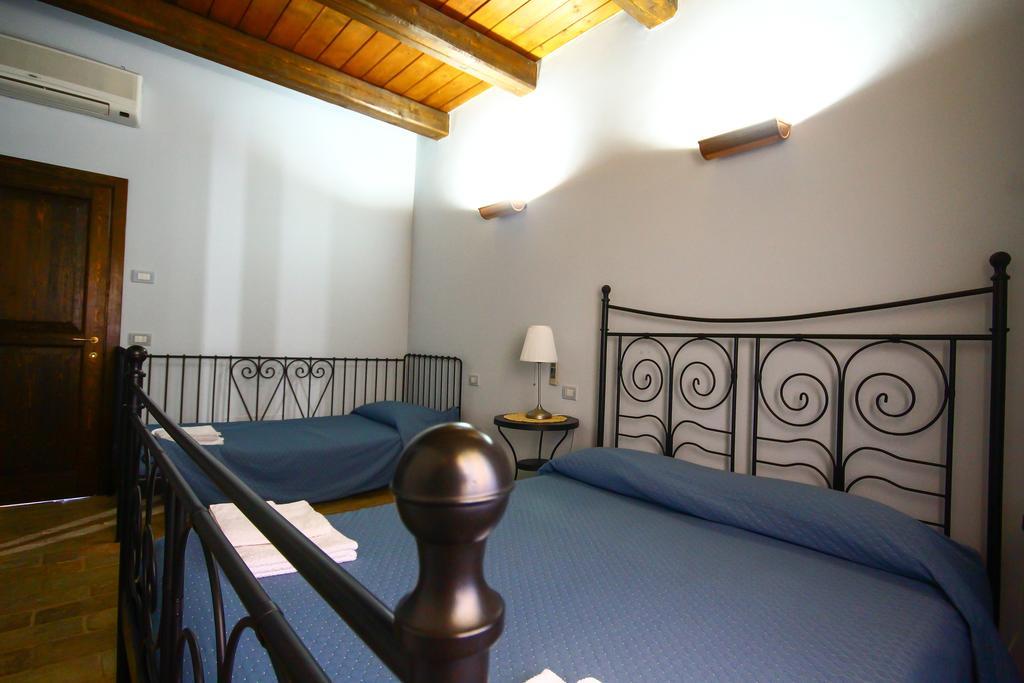 Montegiorgio I Sassi Di San Giuseppeゲストハウス 部屋 写真